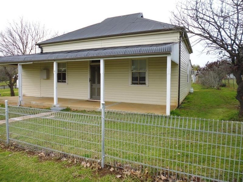 17 Stuart Street, Woodstock NSW 2793