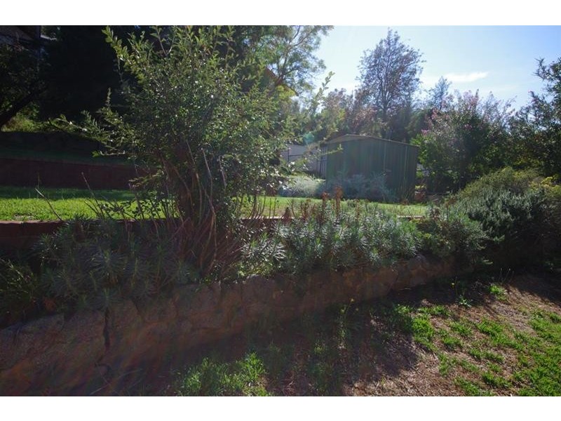 6 Carleton Street, Cowra NSW 2794