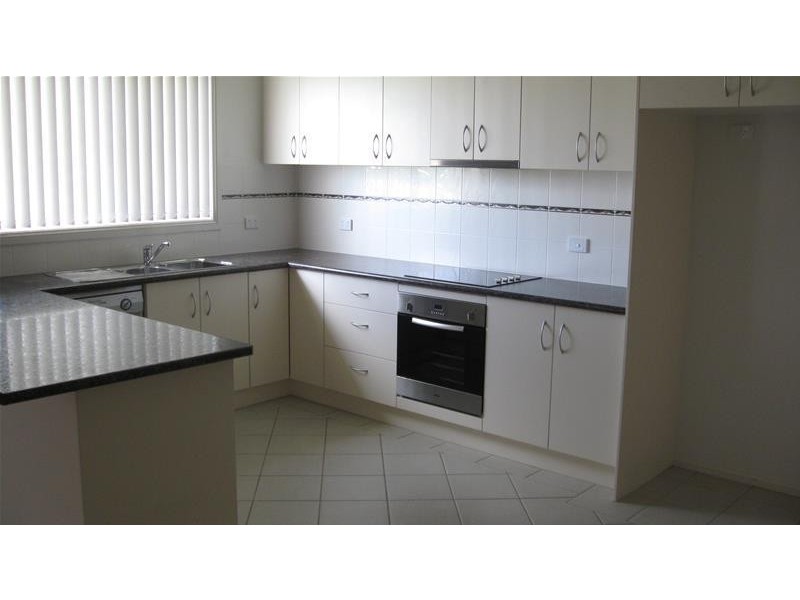 1/2 Amie Street, Cowra NSW 2794