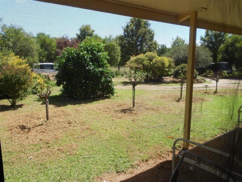 1 & 2 Waterview Road, Gooloogong NSW 2805