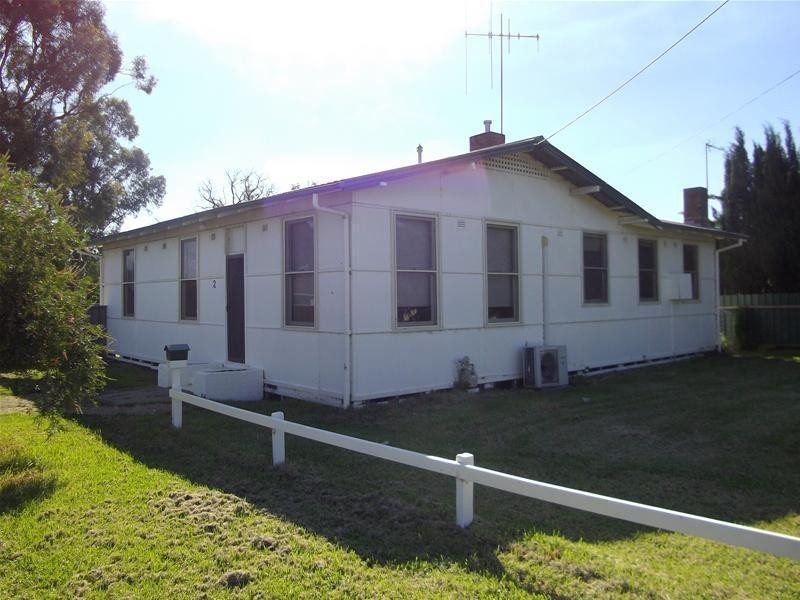 2 Dungowan Street, Cowra NSW 2794