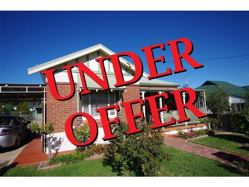 33 Dungaleer Street, Cowra NSW 2794