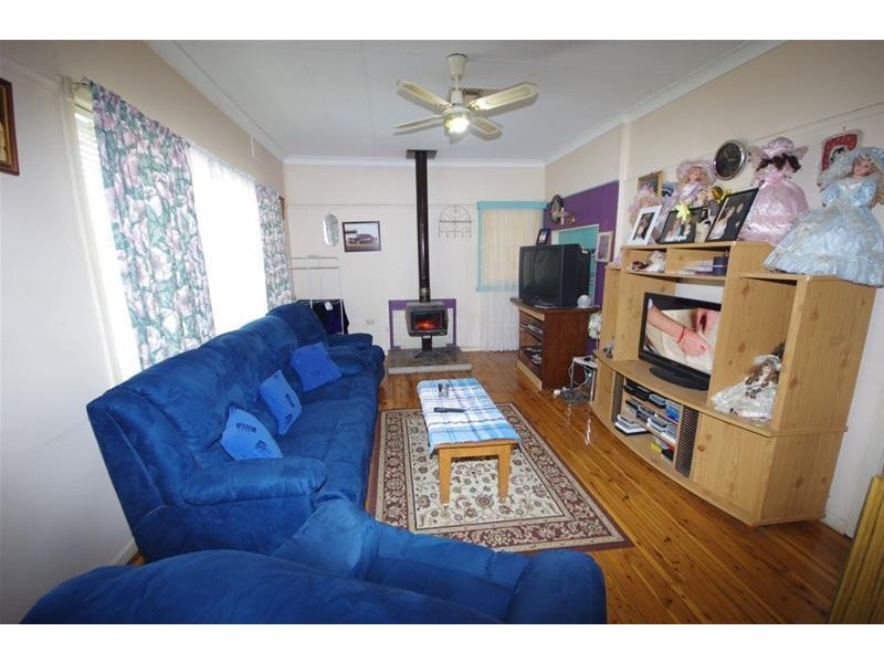 24 Mulyan Street, Cowra NSW 2794