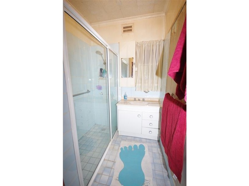 24 Mulyan Street, Cowra NSW 2794