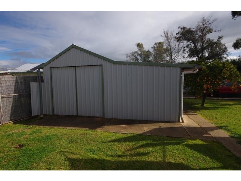 24 Mulyan Street, Cowra NSW 2794