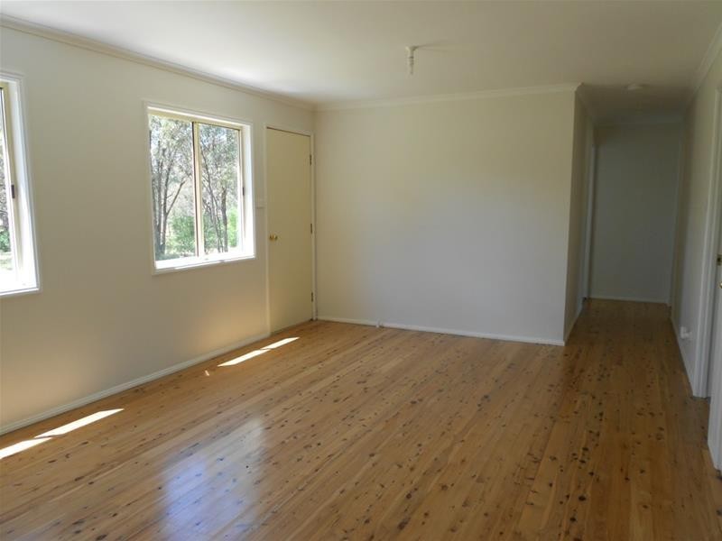 1 Parkes Street, Woodstock NSW 2793
