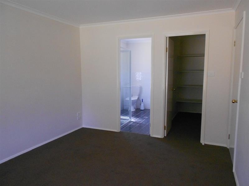 1 Parkes Street, Woodstock NSW 2793