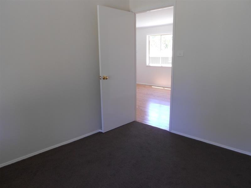 1 Parkes Street, Woodstock NSW 2793