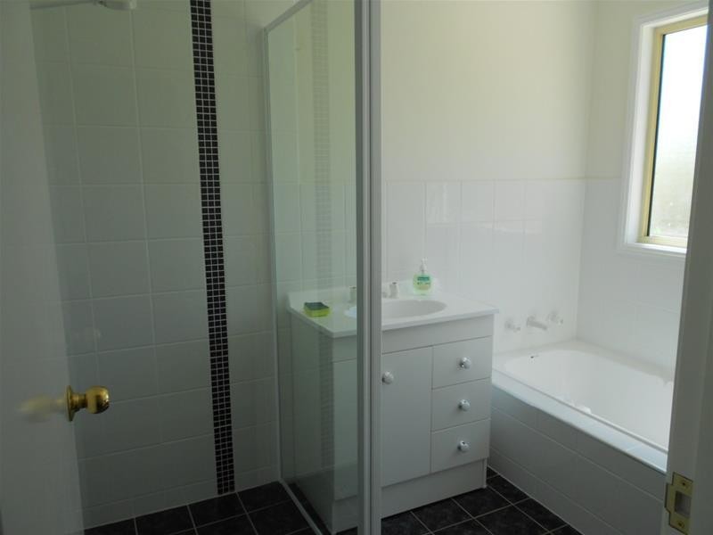 1 Parkes Street, Woodstock NSW 2793