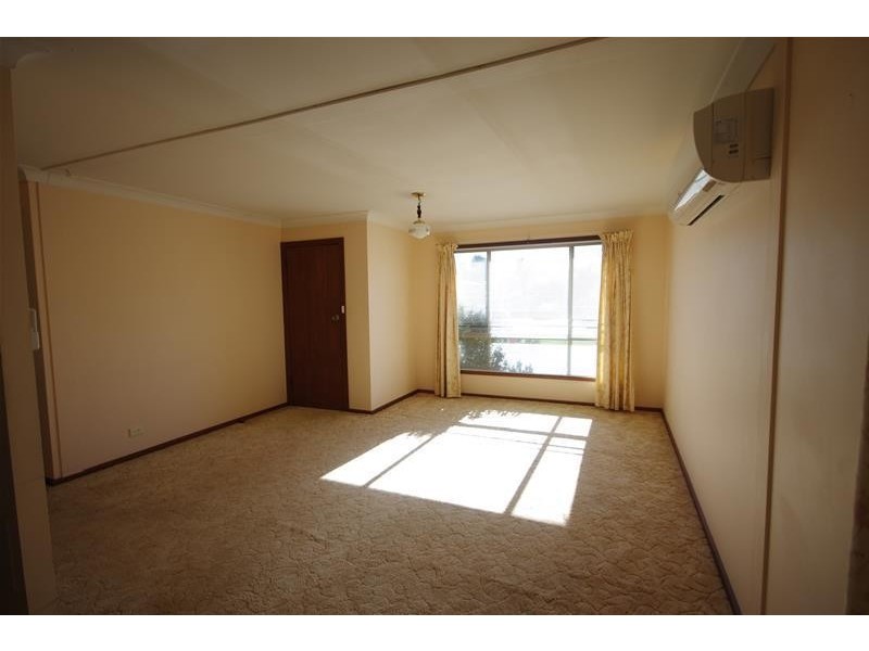 52 Walker Street, Cowra NSW 2794