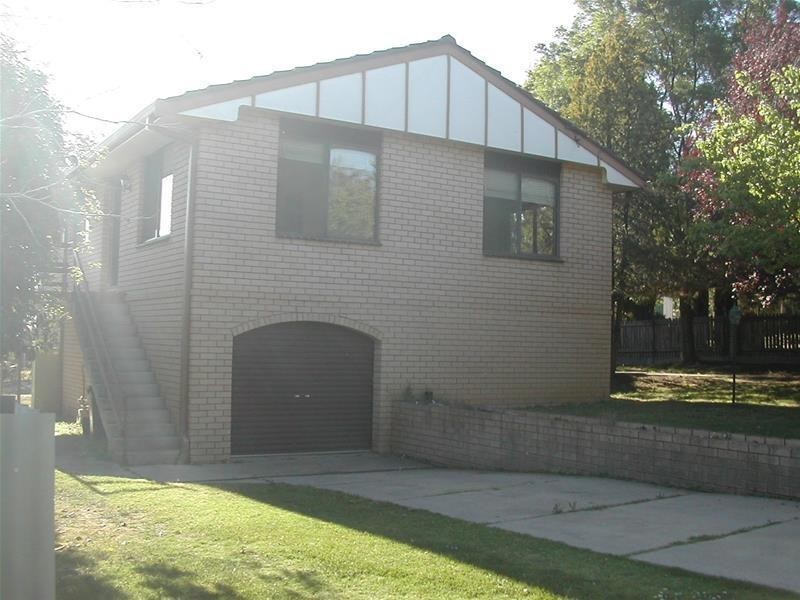 2A Wahroonga Street, Cowra NSW 2794