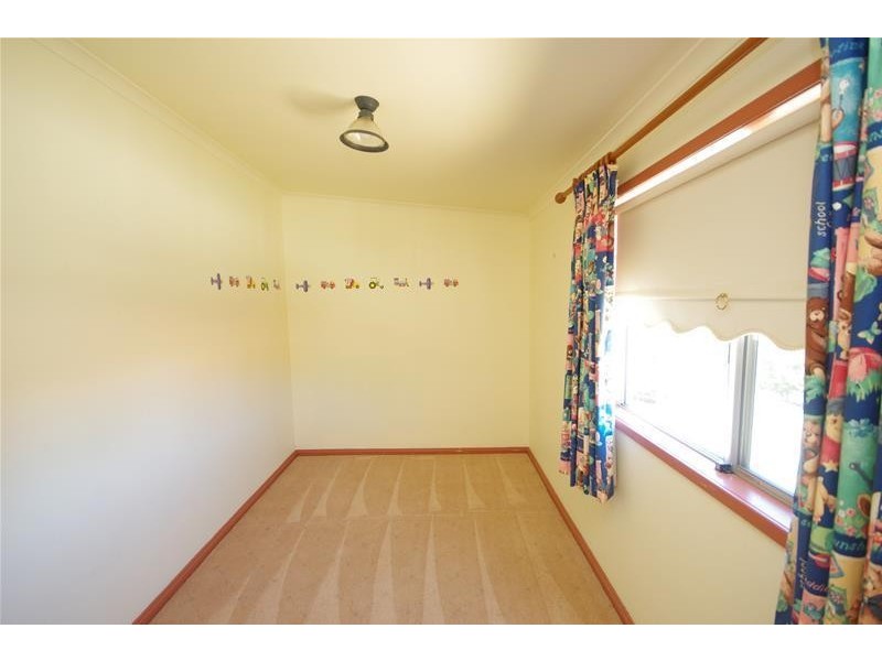 5 Poignand Avenue, Cowra NSW 2794