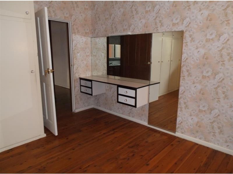 30 Keswick  Street, Cowra NSW 2794