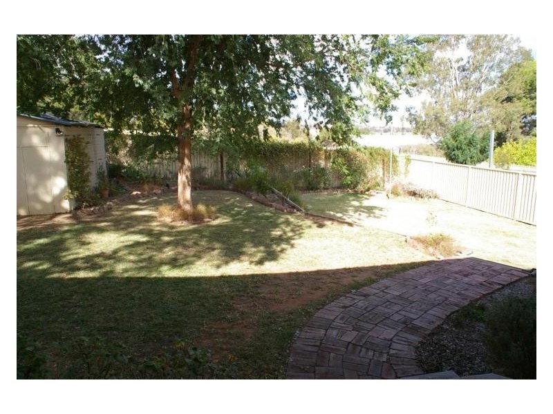 145 Fitzroy Street, Cowra NSW 2794
