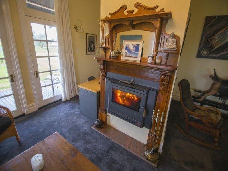 61 Middle Creek Road, Cowra NSW 2794