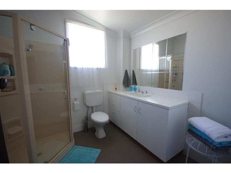 19 Young Road, Cowra NSW 2794