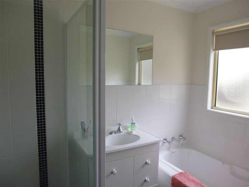 1 Parkes Street, Woodstock NSW 2793