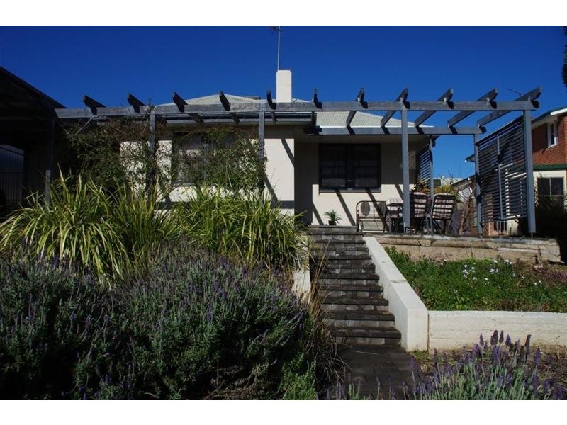 23 Liverpool Street, Cowra NSW 2794