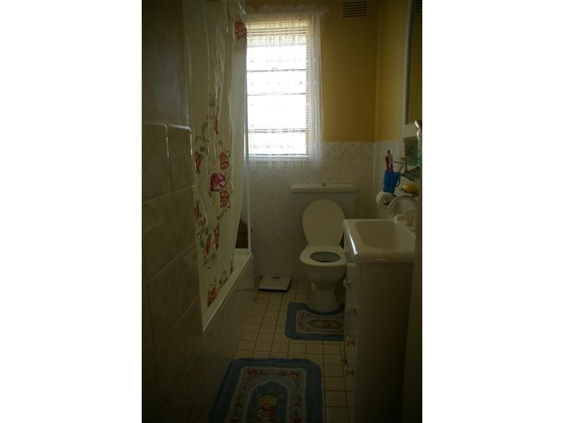 5 Wollowra Street, Cowra NSW 2794