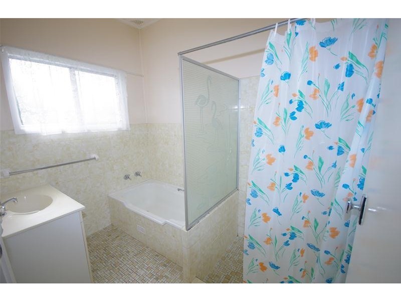 56 Lachlan Street, Cowra NSW 2794