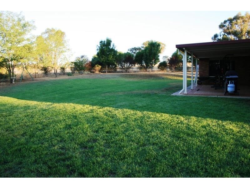 33 Camp Lane, Cowra NSW 2794