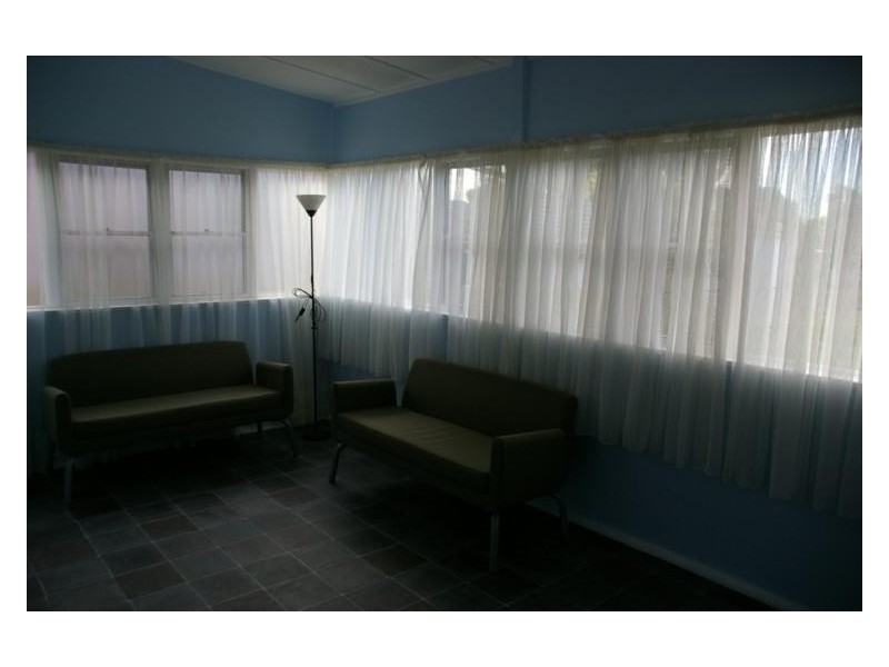 11 Vaux Street, Cowra NSW 2794