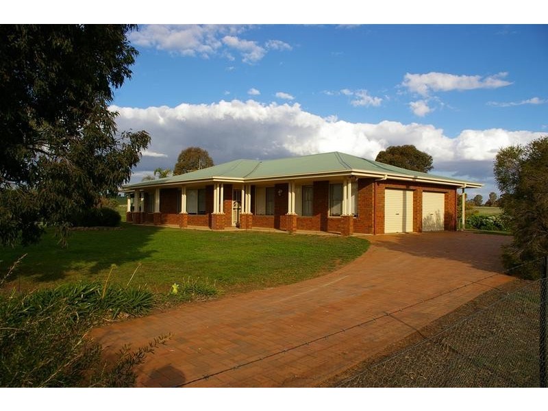 Canowindra Road, Cowra NSW 2794