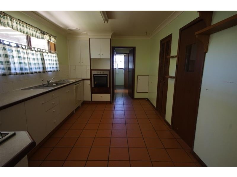 8 Allambie Place, Cowra NSW 2794