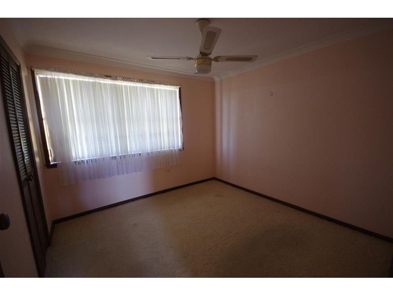 8 Allambie Place, Cowra NSW 2794