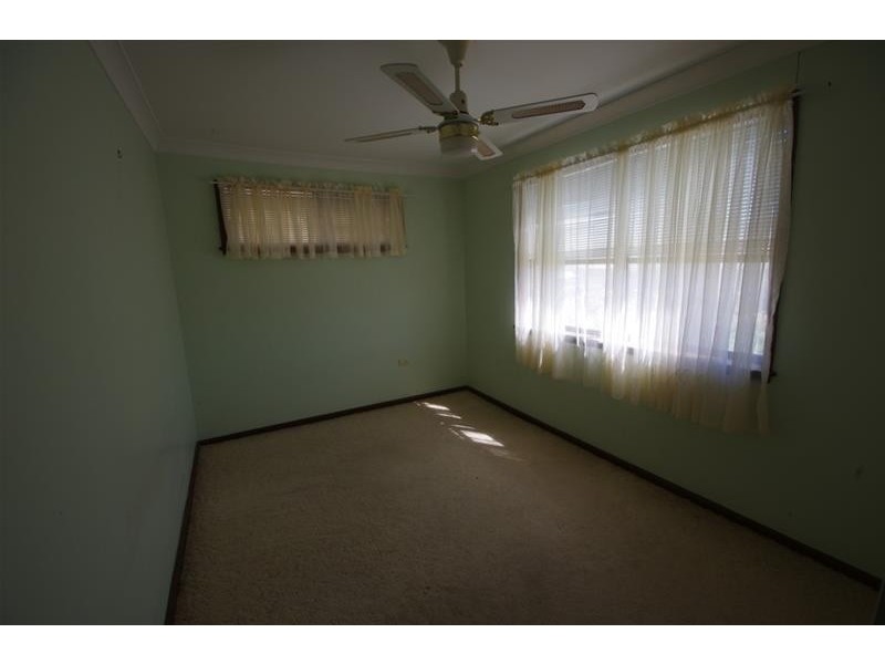 8 Allambie Place, Cowra NSW 2794