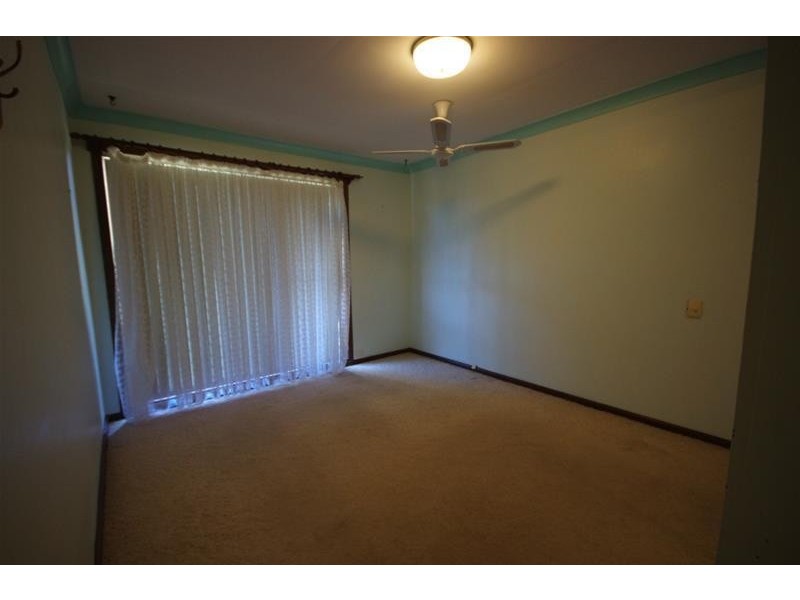 8 Allambie Place, Cowra NSW 2794