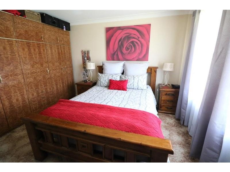 28 Taronga Drive, Cowra NSW 2794