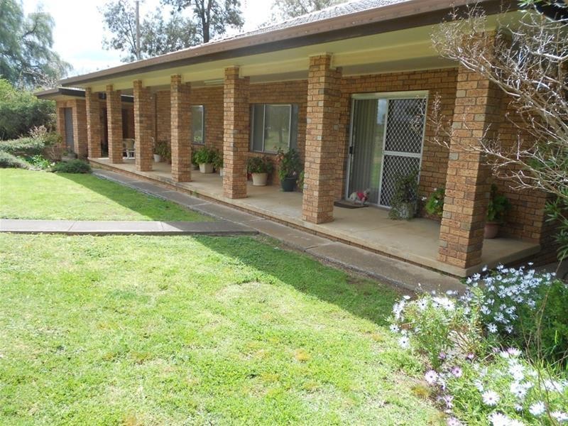 2470 George Russell Drive, Canowindra NSW 2804
