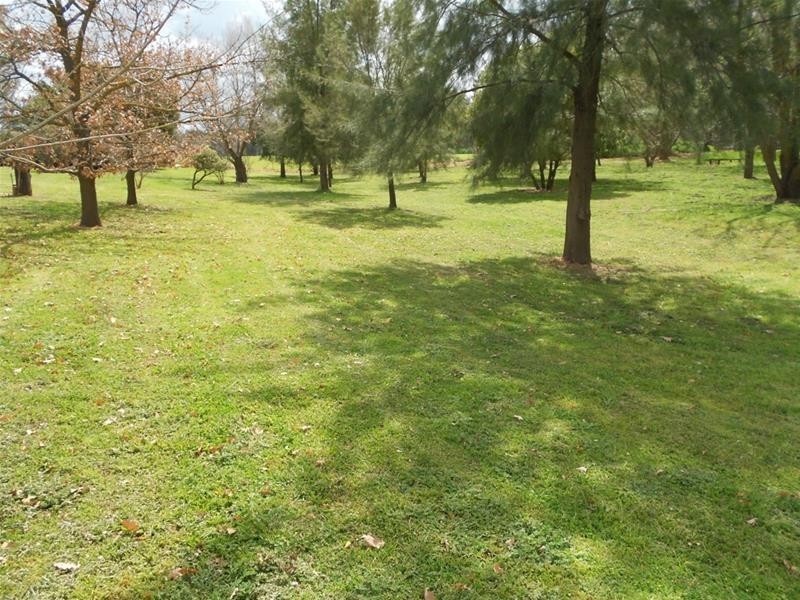 2470 George Russell Drive, Canowindra NSW 2804