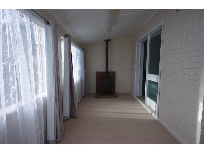 1905 Mid Western Highway, Cowra NSW 2794