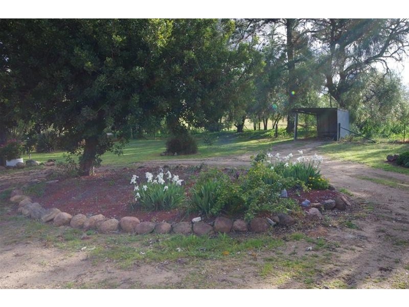 1905 Mid Western Highway, Cowra NSW 2794