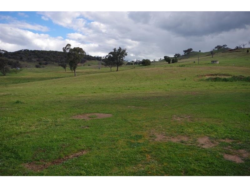 1905 Mid Western Highway, Cowra NSW 2794