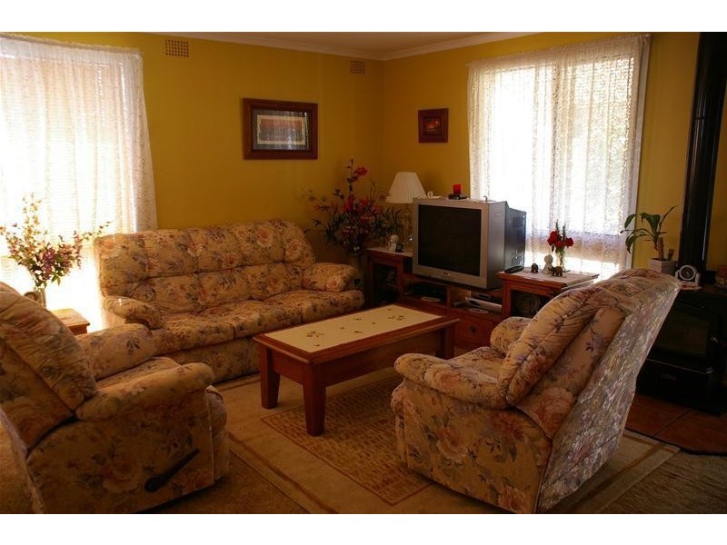 5 Wollowra Street, Cowra NSW 2794