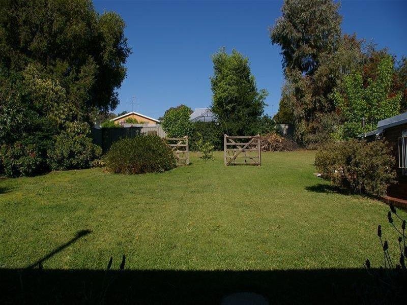 65 Lachlan Street, Cowra NSW 2794