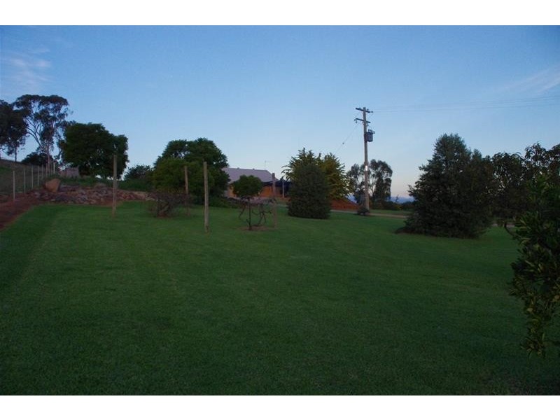 1278 Canowindra Road, Cowra NSW 2794