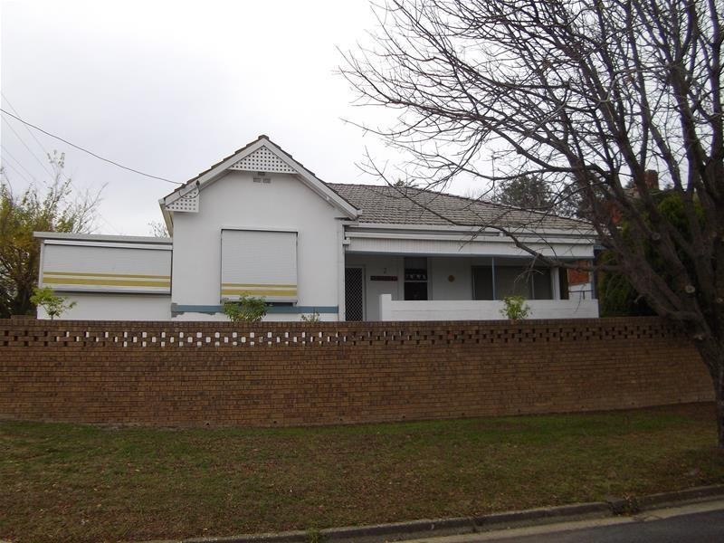 2 Liverpool Street, Cowra NSW 2794