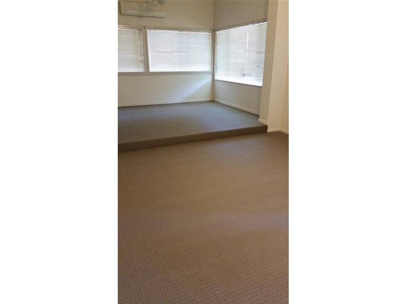 2 Liverpool Street, Cowra NSW 2794