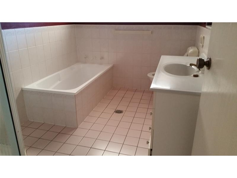 2 Liverpool Street, Cowra NSW 2794