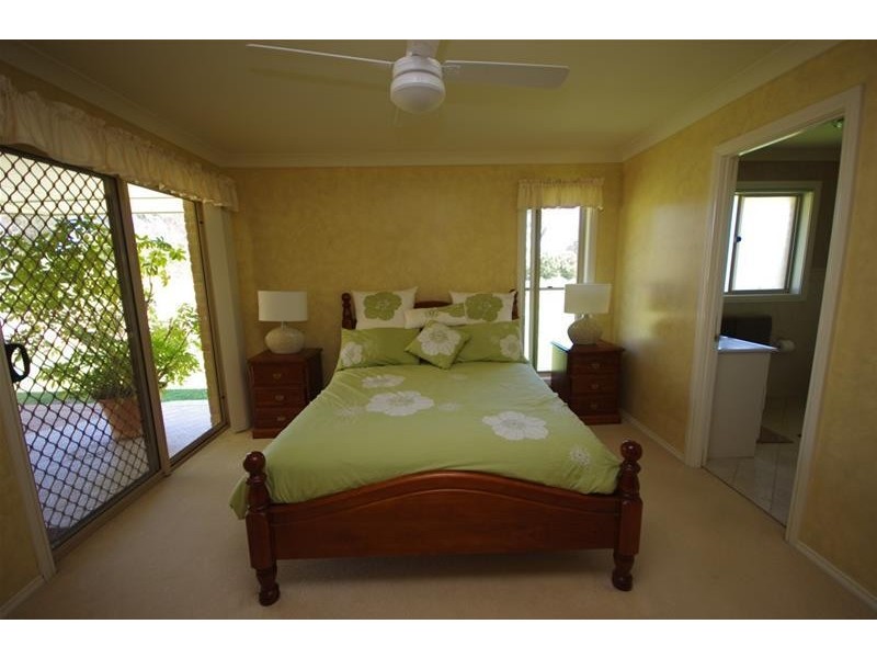 42 Gower Hardy Circuit, Cowra NSW 2794