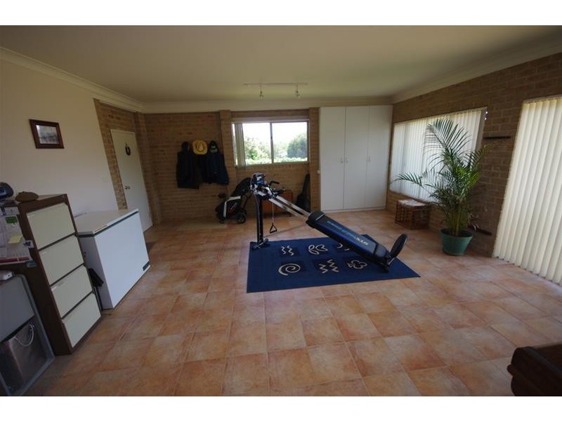 42 Gower Hardy Circuit, Cowra NSW 2794