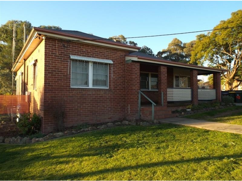 40 Eulo Street, Cowra NSW 2794