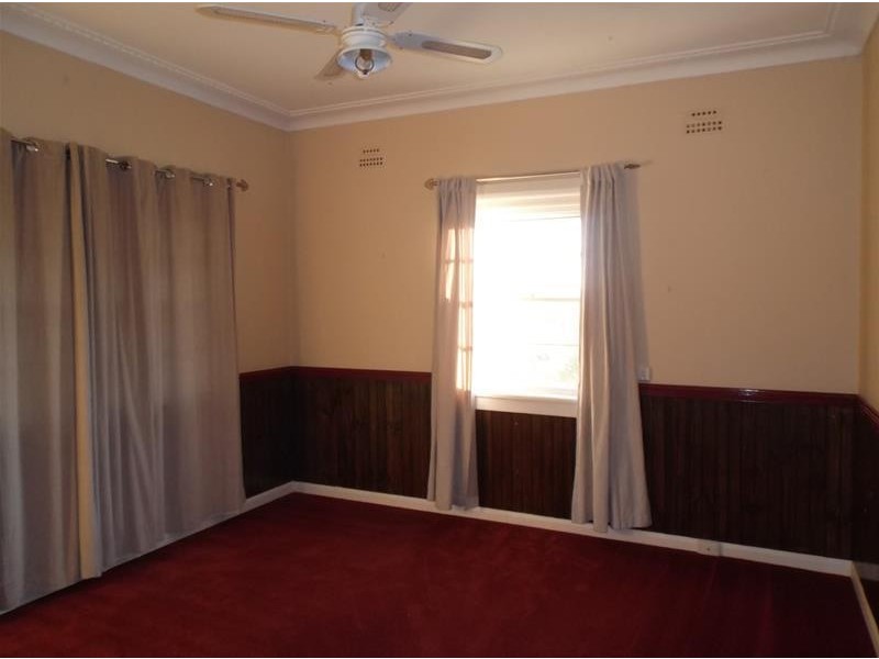 40 Eulo Street, Cowra NSW 2794