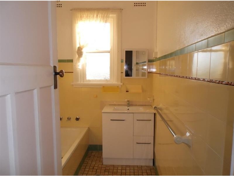 40 Eulo Street, Cowra NSW 2794