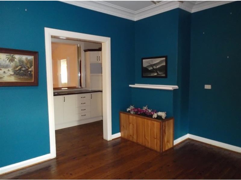 40 Eulo Street, Cowra NSW 2794