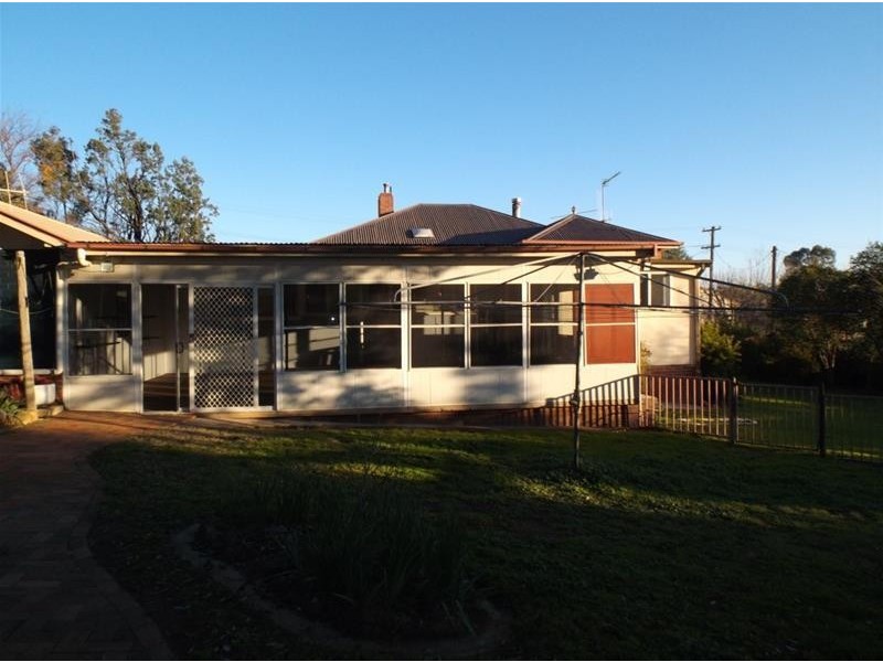 40 Eulo Street, Cowra NSW 2794